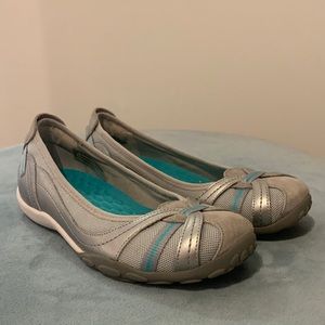 Never worn Privo flats